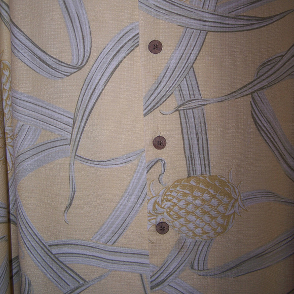 TOMMY BAHAMA 100% SILK HAWAIIAN CAMP SHIRT S0813 - Picture 4 of 7